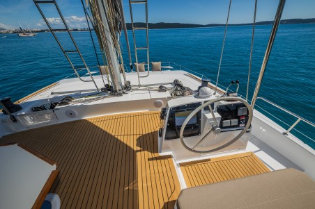 Catana Group Bali 4.8 - 5 + 2 cab Manul