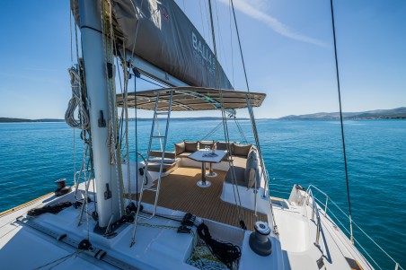 Catana Group Bali 4.8 - 5 + 2 cab Manul