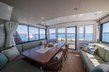 Catana Group Bali 4.8 - 5 + 2 cab Manul