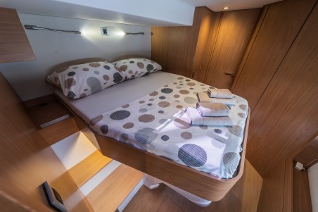 Catana Group Bali 4.8 - 5 + 2 cab Manul