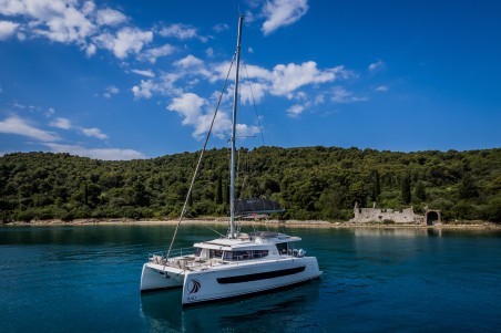 Catana Group Bali 4.8 - 6 + 1 cab. Esthera