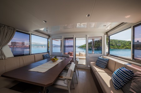 Catana Group Bali 4.8 - 6 + 1 cab. Esthera