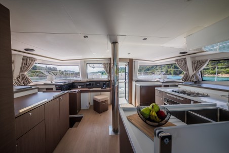 Catana Group Bali 4.8 - 6 + 1 cab. Esthera