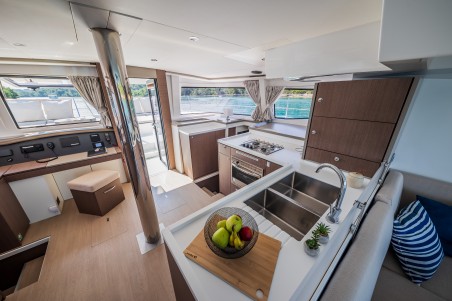 Catana Group Bali 4.8 - 6 + 1 cab. Esthera