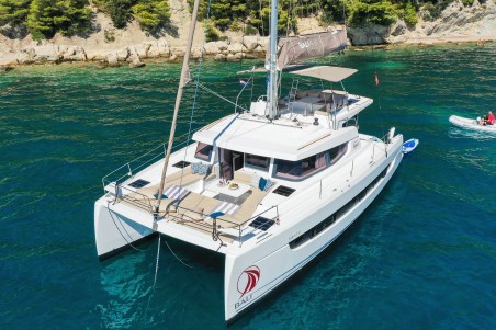 Catana Group Bali 4.8 - 6 cab. Vaya Con Dios