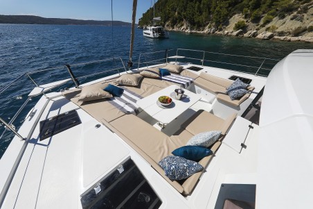 Catana Group Bali 4.8 - 6 cab. Vaya Con Dios