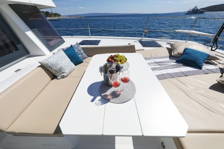 Catana Group Bali 4.8 - 6 cab. Vaya Con Dios