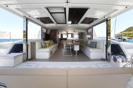 Catana Group Bali 4.8 - 6 cab. Vaya Con Dios