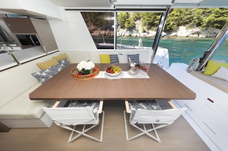 Catana Group Bali 4.8 - 6 cab. Vaya Con Dios