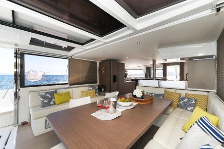 Catana Group Bali 4.8 - 6 cab. Vaya Con Dios