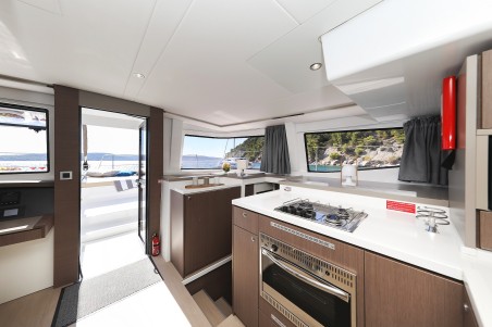 Catana Group Bali 4.8 - 6 cab. Vaya Con Dios