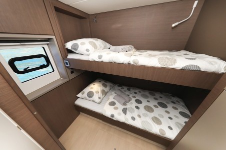 Catana Group Bali 4.8 - 6 cab. Vaya Con Dios