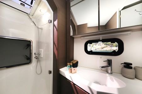 Catana Group Bali 4.8 - 6 cab. Vaya Con Dios