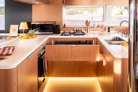 Catana Group Bali 5.2 - 5 + 2 cab. Lumière