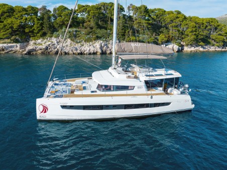 Catana Group Bali 5.4 - 5 cab. EQ Horizon