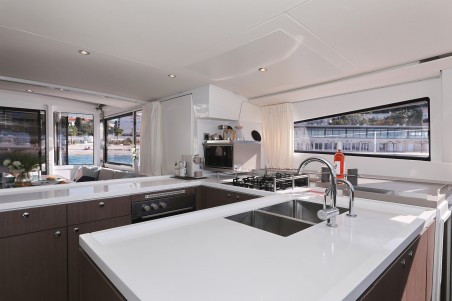 Catana Group Bali 5.4 - 5 cab. EQ Horizon