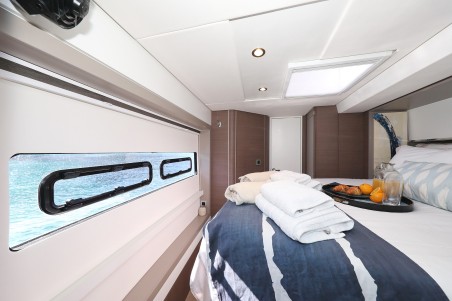 Catana Group Bali 5.4 - 5 cab. EQ Horizon