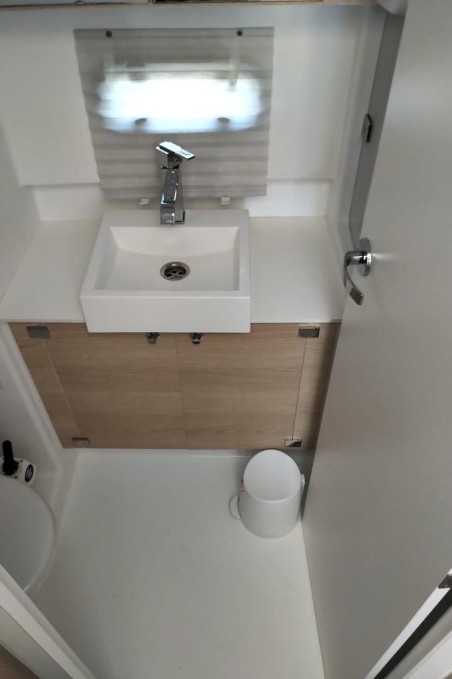 Catana Group Bali 4.1 - 4 + 1 cab. Testa