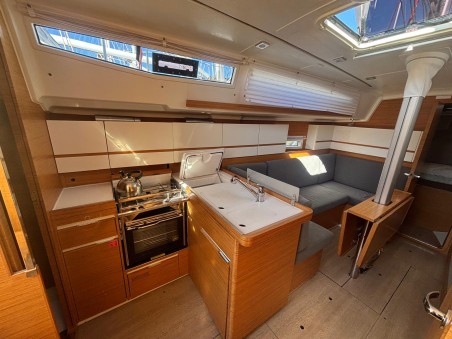 Elan E4 | Czarter jachtu Chorwacja | Travelboat