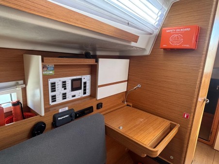 Elan E4 | Czarter jachtu Chorwacja | Travelboat