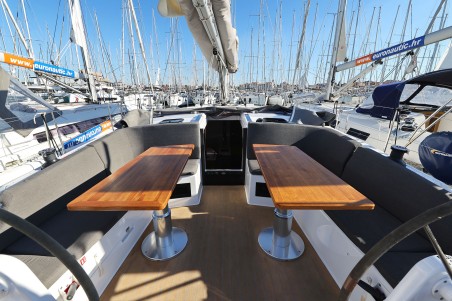 Hanse Yachts Hanse 410 Bela