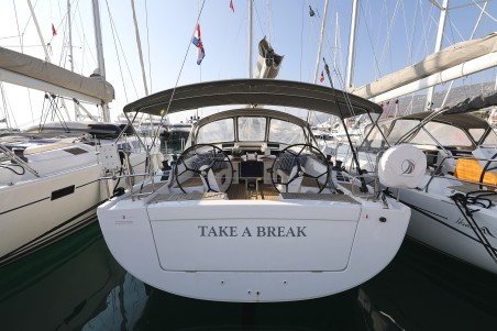 Hanse Yachts Hanse 415 take a break