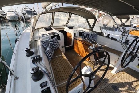 Hanse Yachts Hanse 415 take a break