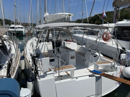 Beneteau Oceanis 38.1 | Czarter jachtu Chorwacja | Travelboat