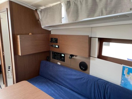 Beneteau Oceanis 38.1 | Czarter jachtu Chorwacja | Travelboat