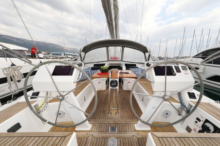 Hanse Yachts Hanse 455 Bare Necessities