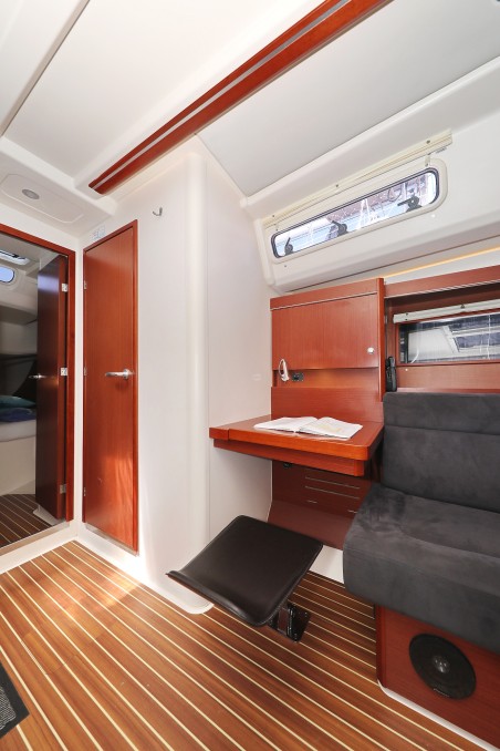 Hanse Yachts Hanse 455 Bare Necessities