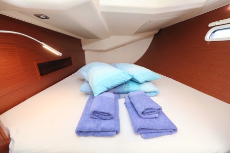 Hanse Yachts Hanse 455 Bare Necessities