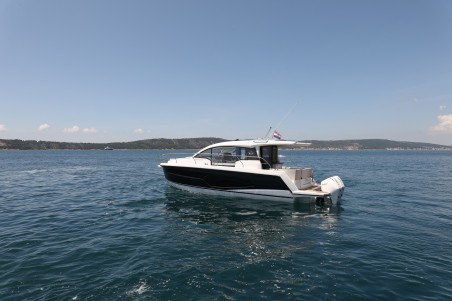 Sealine Sealine C335V Stormi