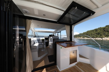 Sealine Sealine C335V Stormi