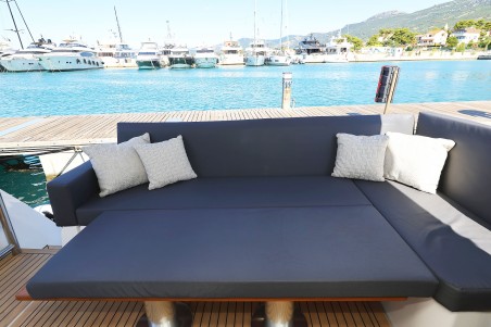 Sealine Sealine C390 Tireless