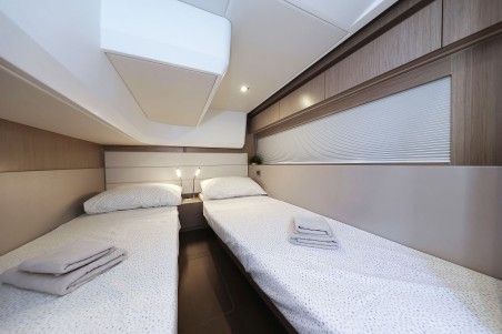 Sealine Sealine C390 Tireless