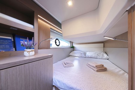 Sealine Sealine C390 Tireless