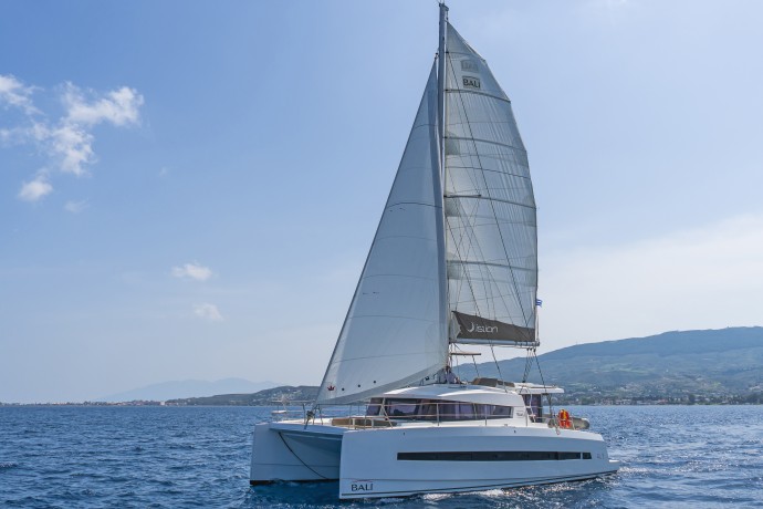 Catana Group Bali 4.1 - 4 + 2 cab. Anemoskala