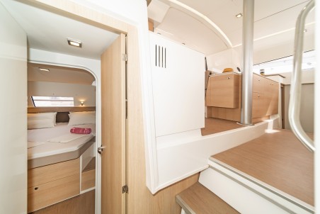 Catana Group Bali 4.1 - 4 + 2 cab. Anemoskala