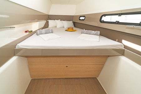 Catana Group Bali 4.1 - 4 + 2 cab. Anemoskala