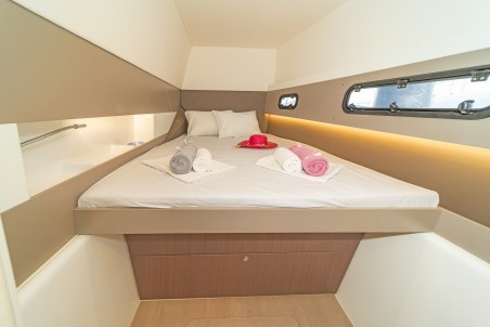 Catana Group Bali 4.1 - 4 + 2 cab. Crystal Waters