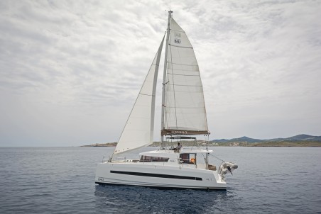 Catana Group Bali 4.1 - 4 + 2 cab. E.S.