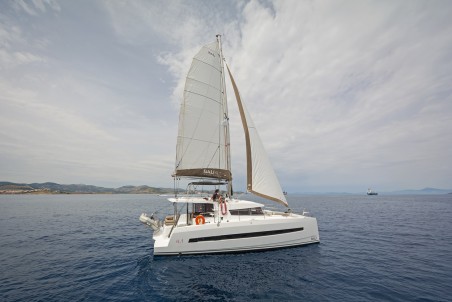 Catana Group Bali 4.1 - 4 + 2 cab. E.S.