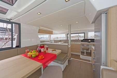 Catana Group Bali 4.1 - 4 + 2 cab. E.S.