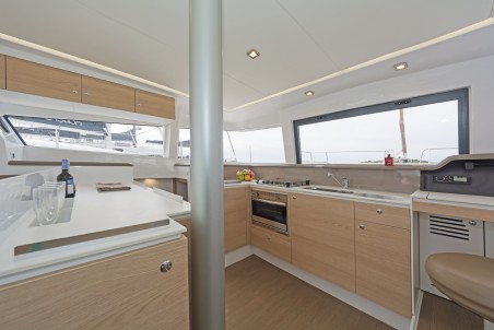 Catana Group Bali 4.1 - 4 + 2 cab. E.S.