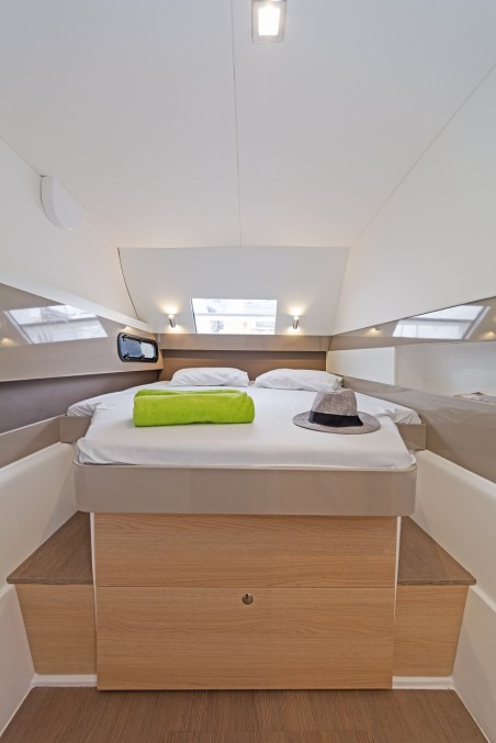 Catana Group Bali 4.1 - 4 + 2 cab. E.S.