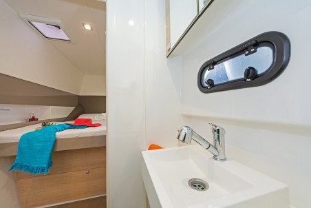 Catana Group Bali 4.1 - 4 + 2 cab. E.S.