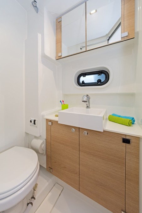 Catana Group Bali 4.1 - 4 + 2 cab. E.S.