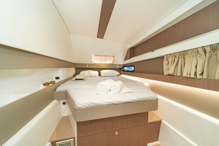 Catana Group Bali 4.1 - 4 + 2 cab. Neusis