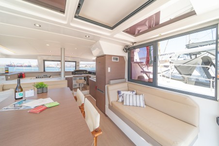 Catana Group Bali 4.1 - 4 + 2 cab. Neusis